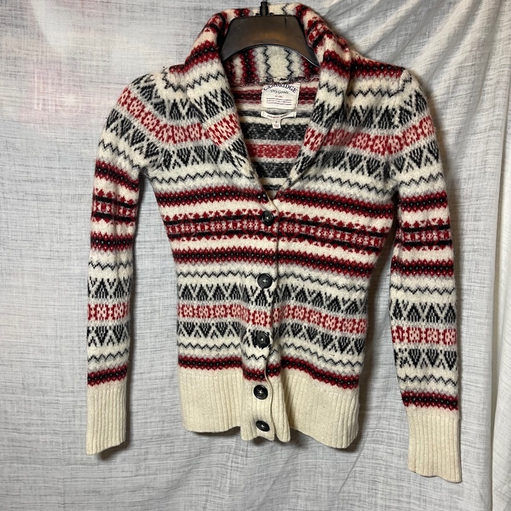 Cambridge Dry Goods 80% Lambs Wool. Women’s Small. Button up long sleeve sweater